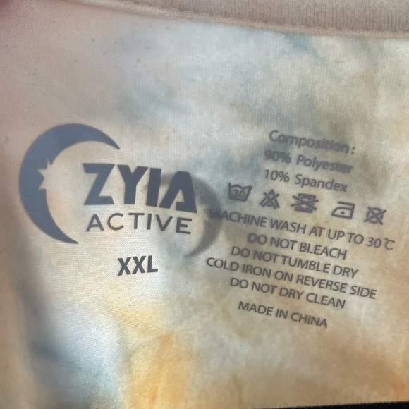 Zyia Go To Pocket tie dye top - Picture 3 of 3
